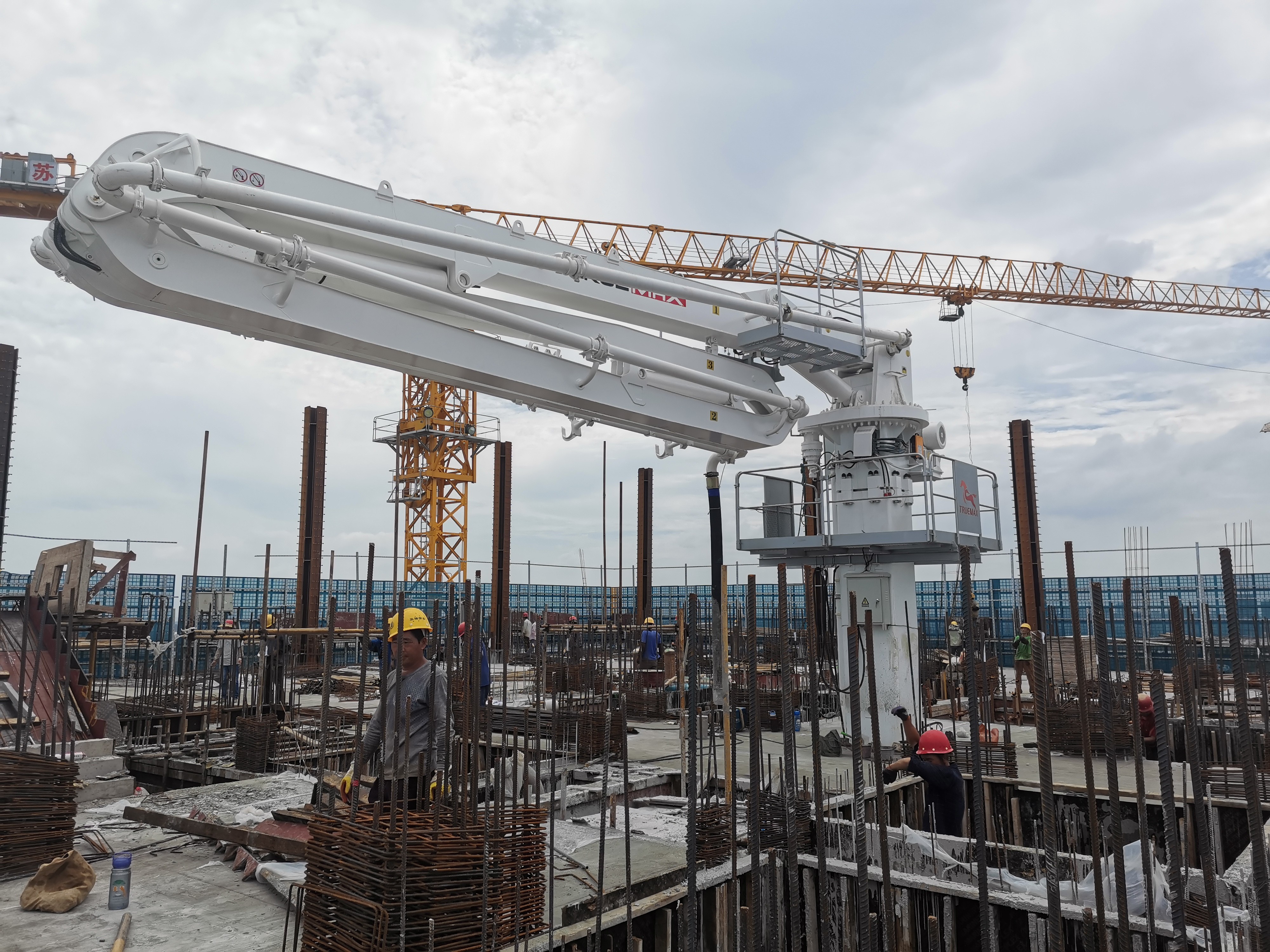 內(nèi)爬液壓布料機(jī) 內(nèi)爬液壓布料機(jī)